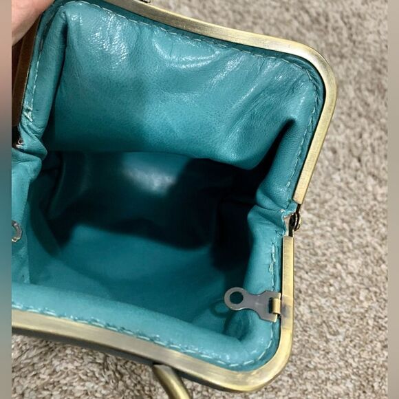 Handsewn Vintage Style Genuine Leather Floral Print Kiss lock Wristlet/Crossbody - Picture 15 of 15